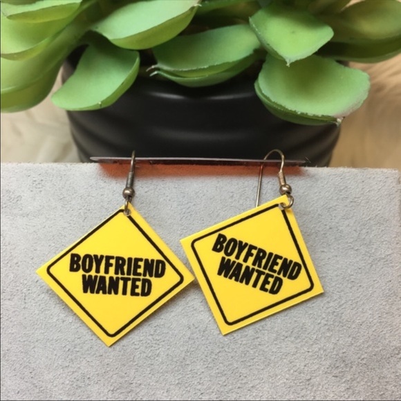 Vintage 90’s Boyfriend Wanted Caution Earrings - Picture 2 of 3